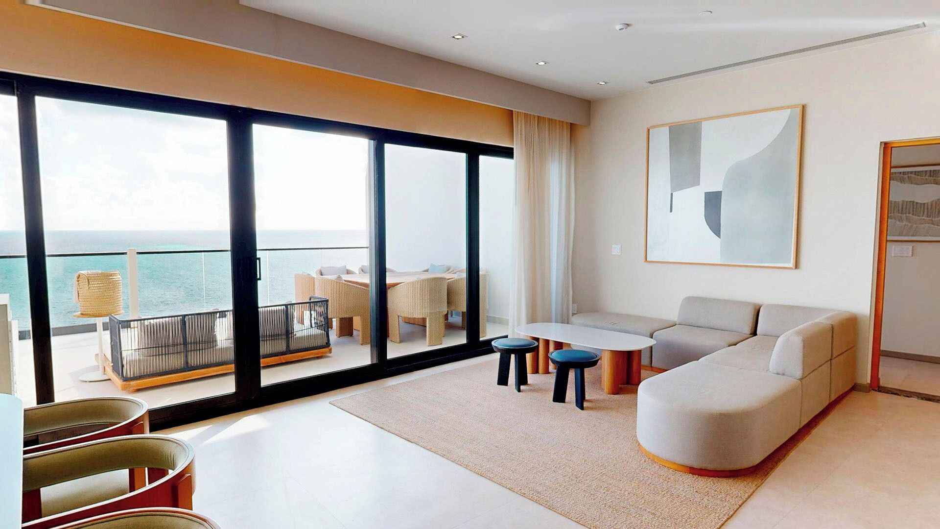 Sviitti, 2 makuuhuonetta (Penthouse) | Oleskelualue | LED-televisio, tablettitietokone, maksullisia elokuvia