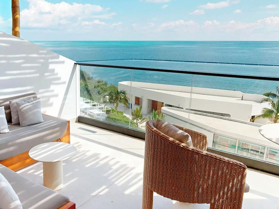 Suite, Oceanfront (F&F) | Free minibar, in-room safe, desk, blackout curtains