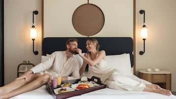 Artículos del minibar gratis y caja de seguridad en la habitación