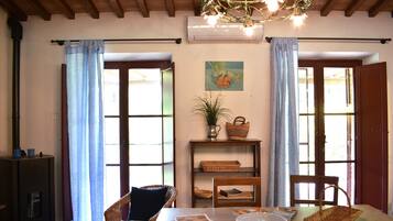 Panoramic Cottage | Living area