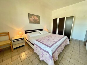 2 bedrooms