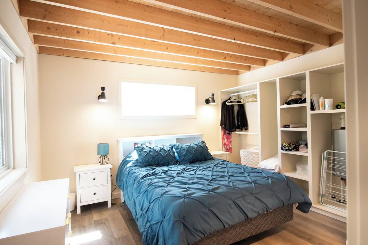 Shady Pines | WiFi (free), bed sheets