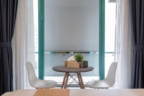 Deluxe Studio Suite | In-room dining - Cô Châu Homestay (Ho Chi Minh City)