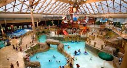 Pocono Mountain Home Hot Tub- 1 Mile to Skiing