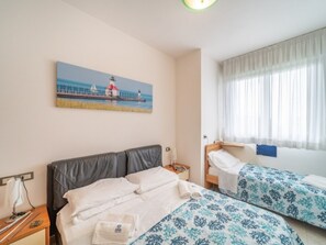 2 bedrooms, WiFi, bed sheets - House great for your family holidays (Bibione)
