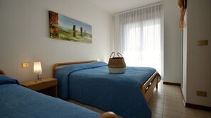 1 habitación y ropa de cama 