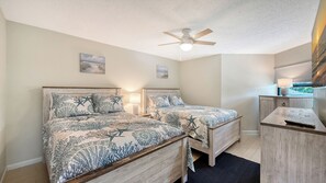 2 bedrooms, desk, iron/ironing board, WiFi - 2 Bedroom Beach retreat (Sarasota)