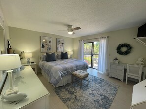 2 Schlafzimmer, Schreibtisch, Bügeleisen/Bügelbrett, WLAN