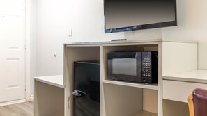 Blackout curtains, soundproofing, iron/ironing board, free WiFi