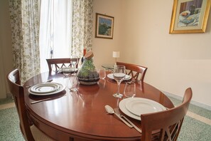Comfort Apartment | Living area | 35-inch TV with digital channels - Corte Nicolaiana Apts by Wonderful Italy (Bari)