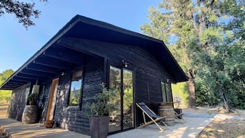 Deluxe-hytte - 1 kingsize-seng - terrasse - bjergudsigt | 5 soveværelser, premium-sengetøj, gratis Wi-Fi, sengetøj