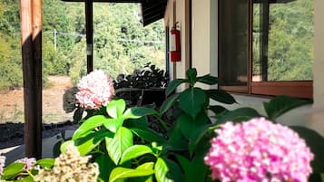 Superior Chalet, 2 Bedrooms, Mountain View, Garden Area (Family chalet) | 5 bedrooms, premium bedding, free WiFi, bed sheets