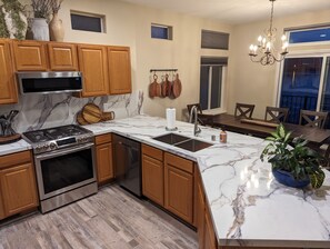Fridge, microwave, oven, stovetop - Luxury Lakefront Escape with Stunning Views at Sparks Marina (Sparks)