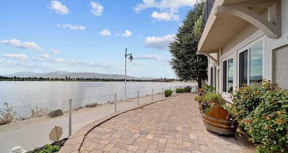 Luxury Lakefront Escape with Stunning Views at Sparks Marina