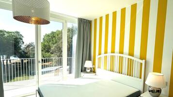 4 bedrooms, internet, bed sheets