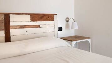 1 bedroom, iron/ironing board, travel cot, free WiFi