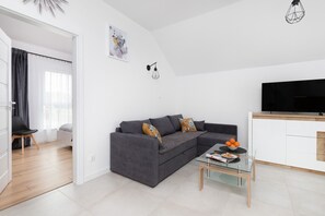 Apartment, 2 Schlafzimmer, Balkon, Meerseite | Wohnzimmer