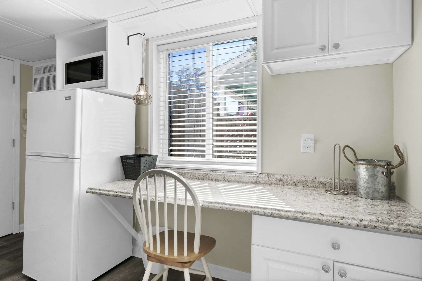 Frigorífic, microones i cafetera i tetera 