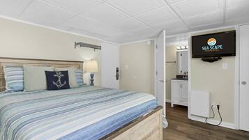 Escriptori, planxa i posts de planxar, Internet i roba de llit