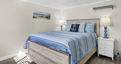 Coastal Comfort at The Waterway: Studio with Pool & Dining Nearby!