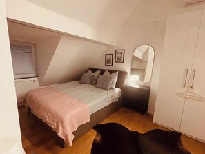 1 bedroom, iron/ironing board, WiFi, bed sheets