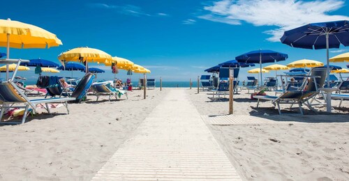 Experience comfort by the coast-Beahost Rentals