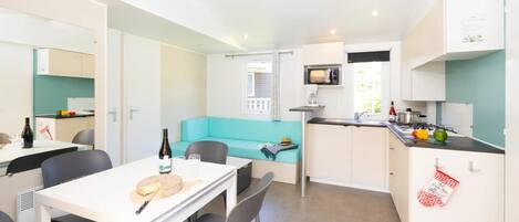 تناول الطعام