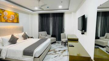 Premium Room, 1 Bedroom | 1 bedroom, iron/ironing board, free WiFi