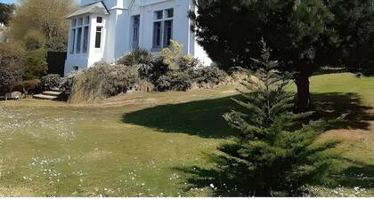 TrĂšs belle et grande villa familiale