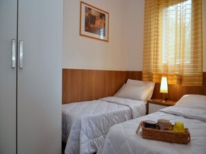 2 bedrooms, bed sheets