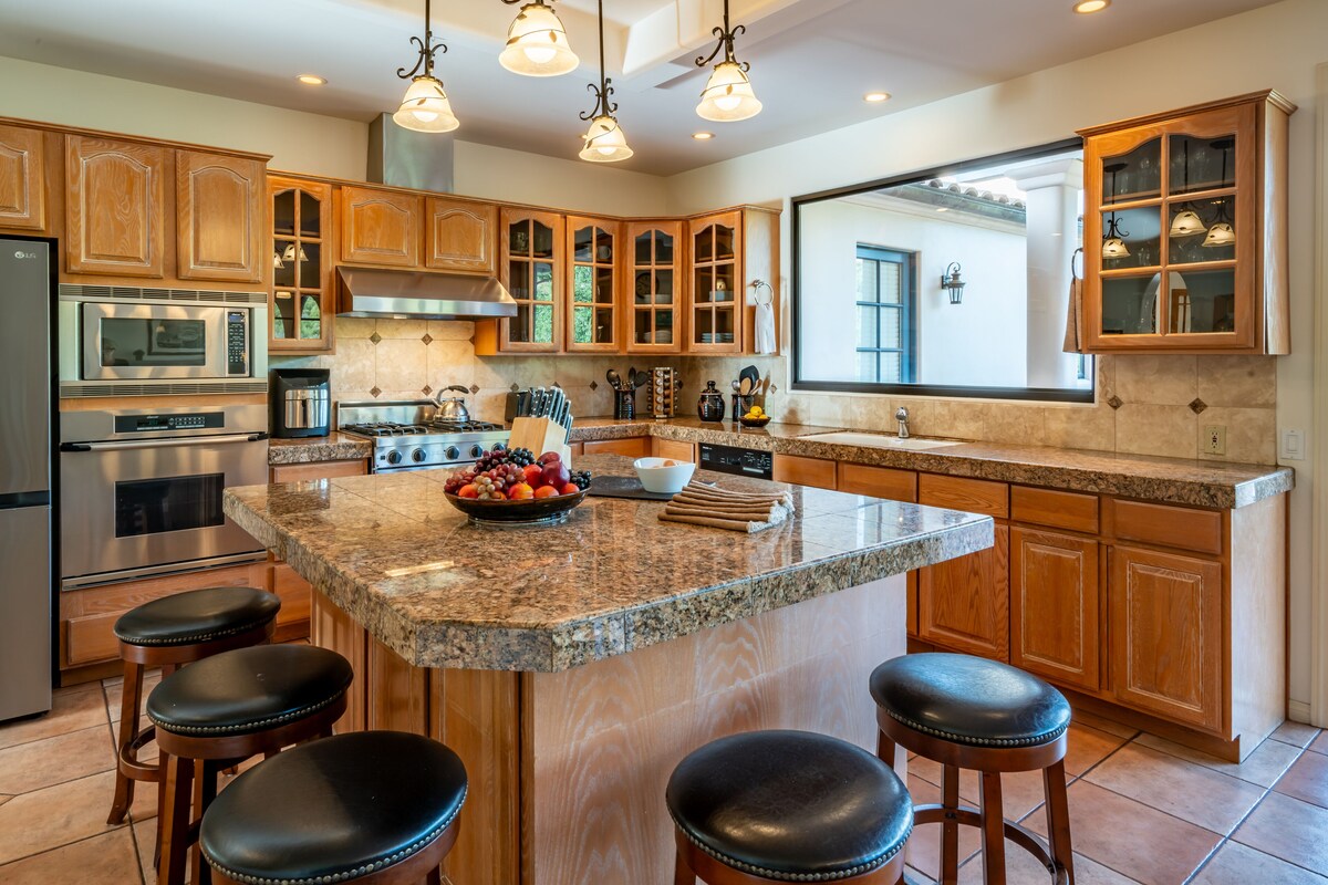 Mountain View Retreat - San Roque Tranquil Mountain Oasis