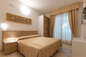 Iron/ironing board, internet, bed sheets - Intimate seaside studio perfect for relaxing (Bibione)