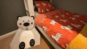 Room - Family Friendly Coach House - Parking - Sleeps 4 (Weston-super-Mare)
