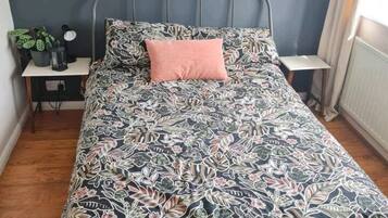 House | 2 bedrooms, free WiFi, bed sheets