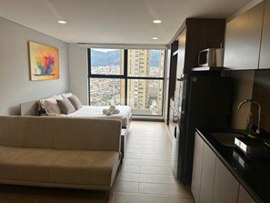 Apartamento sênior (MM01I) | 1 quarto, roupas de cama premium, edredons de pluma