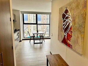 Apartamento premium (KO02I) | Área de estar | TV LCD