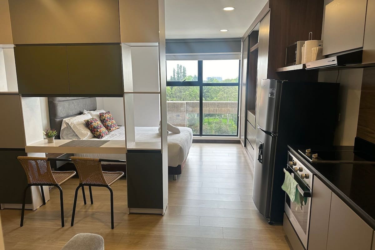 Apartamento (EE07I) | 1 dormitorio, ropa de cama de alta calidad, edredones de plumas