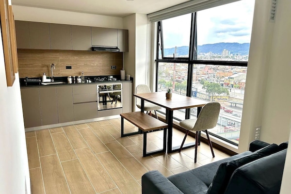 Apartamento premium (KO02I) | Cozinha privada | Geladeira, micro-ondas, cafeteira/chaleira, chaleira elétrica