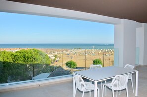 Dining - Modern flat with amazing view on the beach (Bibione)