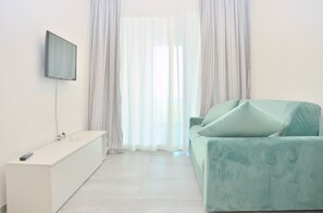TV - Modern flat with amazing view on the beach (Bibione)