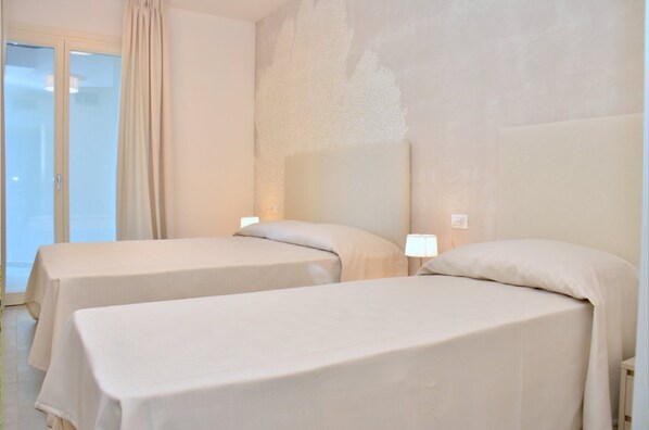 1 chambre, fer et planche à repasser, accès à Internet, literie fournie