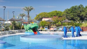 Pool - Azure serenity modern sea view flat with pool (Bibione)
