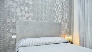 Iron/ironing board, internet, bed sheets
