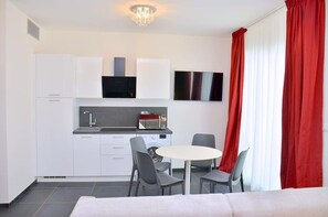 Interior - Seaside studio -  poolside getaway (Bibione)