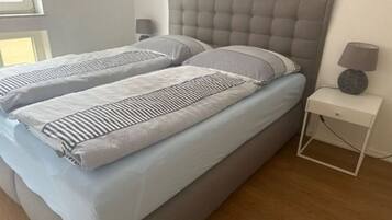 1 Schlafzimmer, Bügeleisen/Bügelbrett, kostenloses WLAN, Bettwäsche