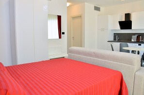 Bügeleisen/Bügelbrett, WLAN, Bettwäsche