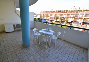 Outdoor dining - Choose to spend your holiday with Beahost Rentals! (Bibione)