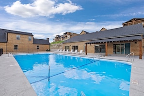 Indendørs pool