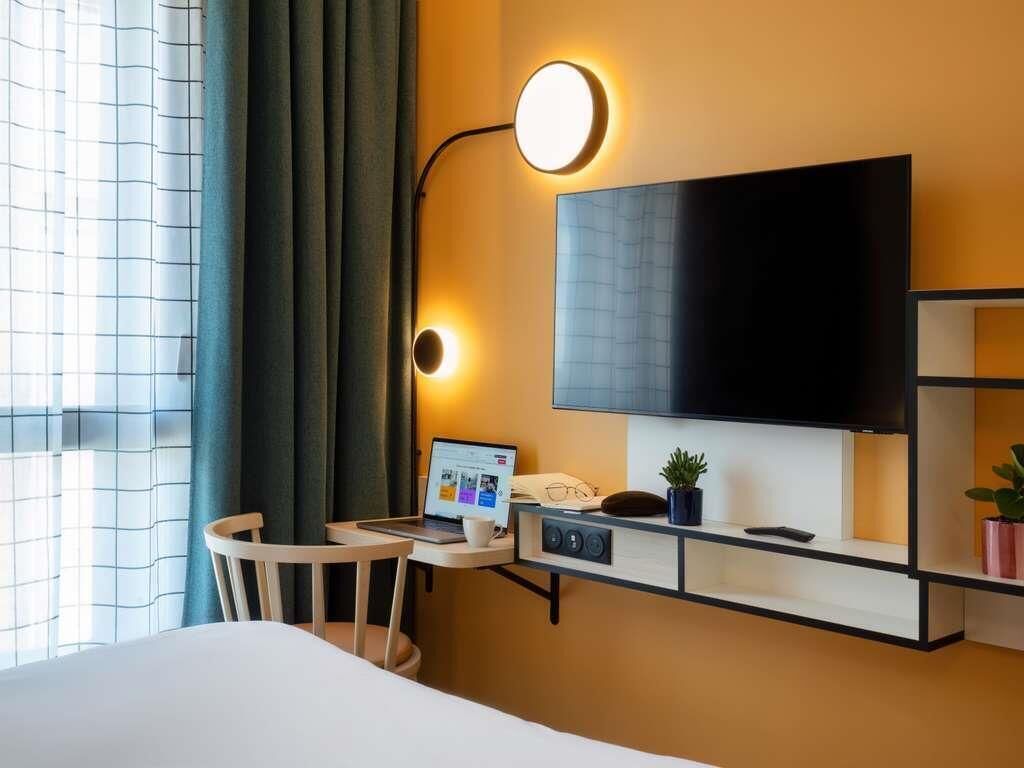 Studio, 1 tweepersoonsbed | Een kluis op de kamer, individueel gemeubileerd, een bureau