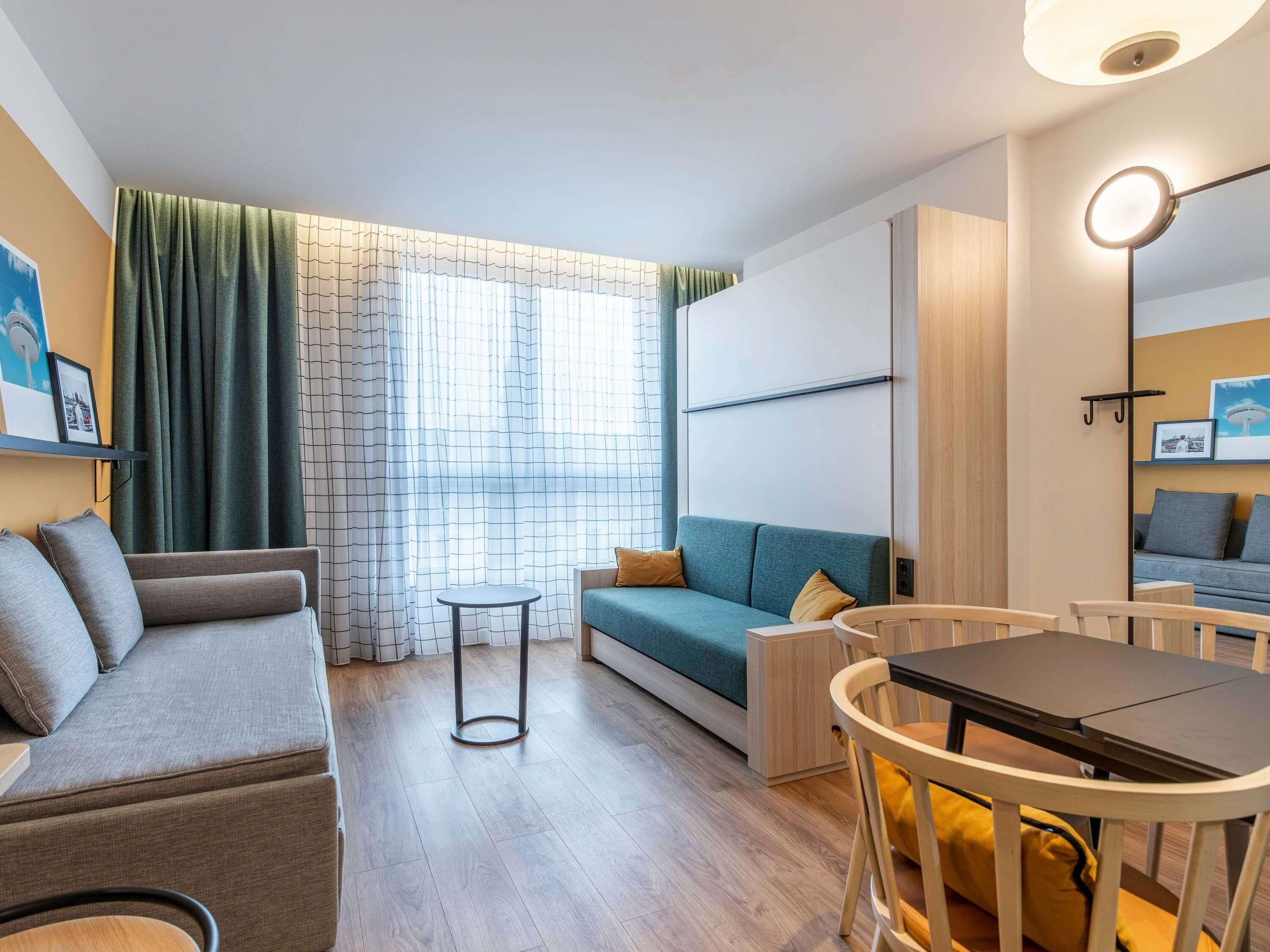 Studio, Multiple Beds | In-room safe, individually furnished, desk, laptop workspace